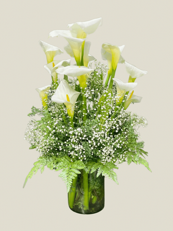 Arreglos florales Elegantes - "Alcatraces en cristal"