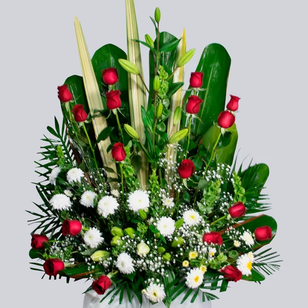 Elegante Adorno floral con Rosas - Demostración de Amor